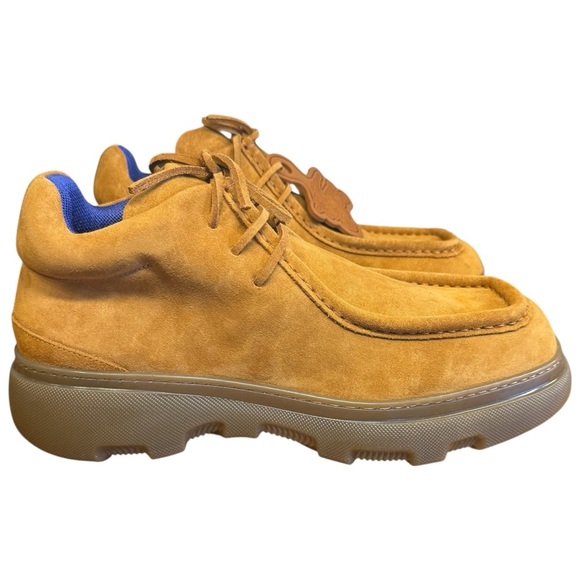 Burberry Suede Creeper Mid Lace-Up Round Toed Shoes. Size 13M. Retails 1,150 main image 5